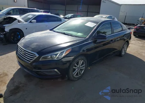 2017 Hyundai Sonata Se z USA, uszkodzony, nr VIN 5NPE24AFXHH569186